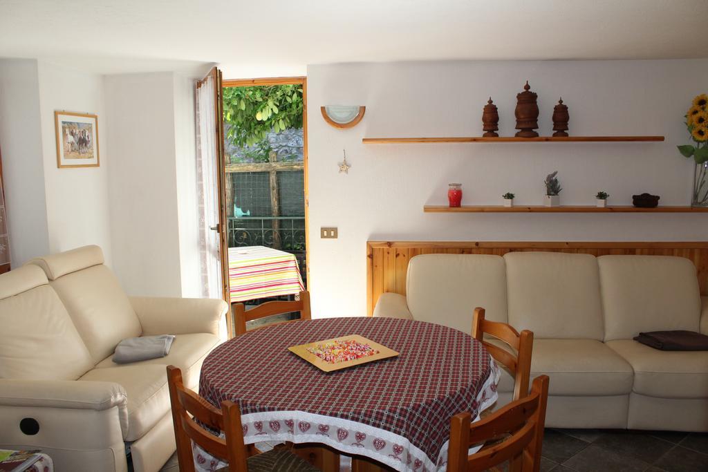 Ferienwohnung In Perfetto Stile Valdostano Saint-Vincent Exterior foto