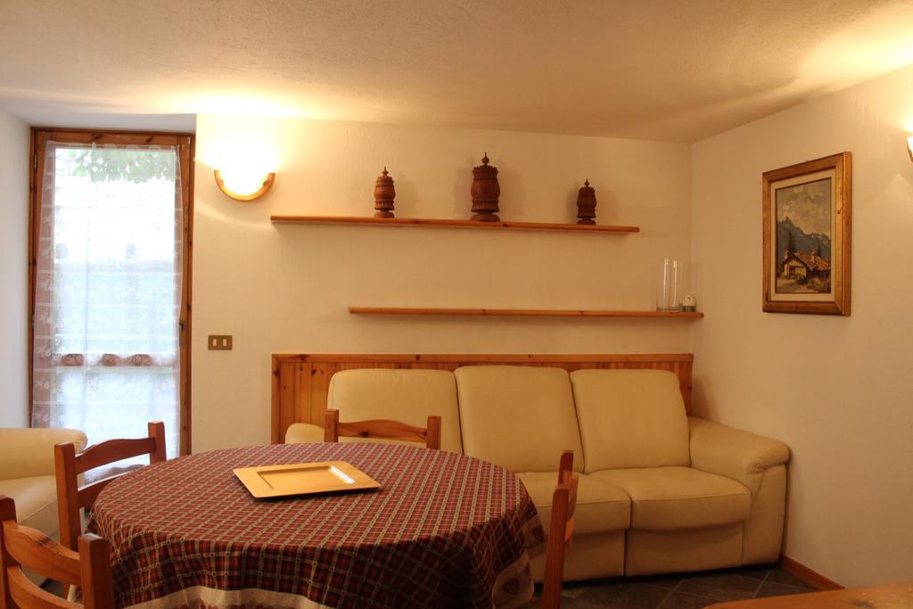 Ferienwohnung In Perfetto Stile Valdostano Saint-Vincent Exterior foto